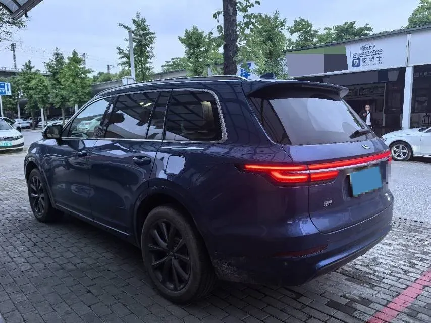2020 Li ONE Range Extended 131HP REEV 40.5KWH,autocango,china used car exporter,china ev exporter,chinese used car exporter,chinese used ev exporter