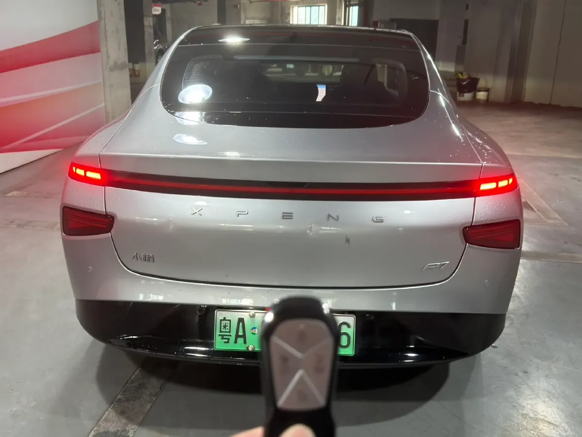 2023 Xpeng P7 BEV 70.8KWH,autocango,china used car exporter,china ev exporter,chinese used car exporter,chinese used ev exporter