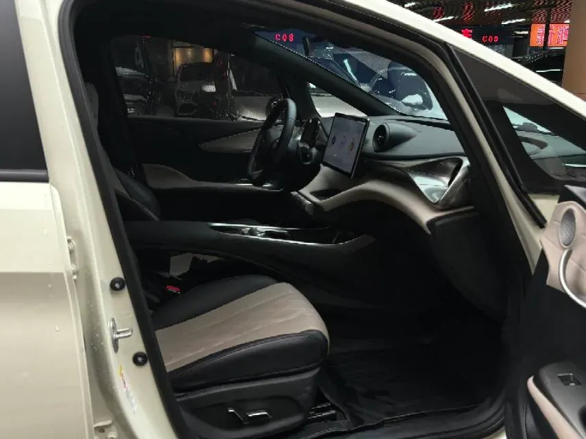 2023 BYD Dolphin BEV 44.928KWH,autocango,china used car exporter,china ev exporter,chinese used car exporter,chinese used ev exporter