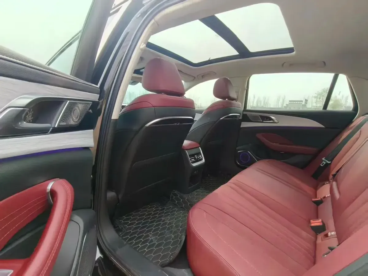 2025 HongQi H5 1.5T 169HP L4 7DCT,autocango,china used car exporter,china ev exporter,chinese used car exporter,chinese used ev exporter