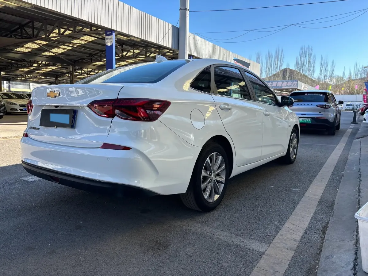 2021 Chevrolet Monza 1.5L 113HP L4 6AT,autocango,china used car exporter,china ev exporter,chinese used car exporter,chinese used ev exporter