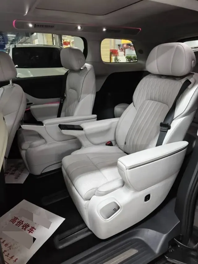 2025 Voyah Dream BEV 108.7KWH,autocango,china used car exporter,china ev exporter,chinese used car exporter,chinese used ev exporter