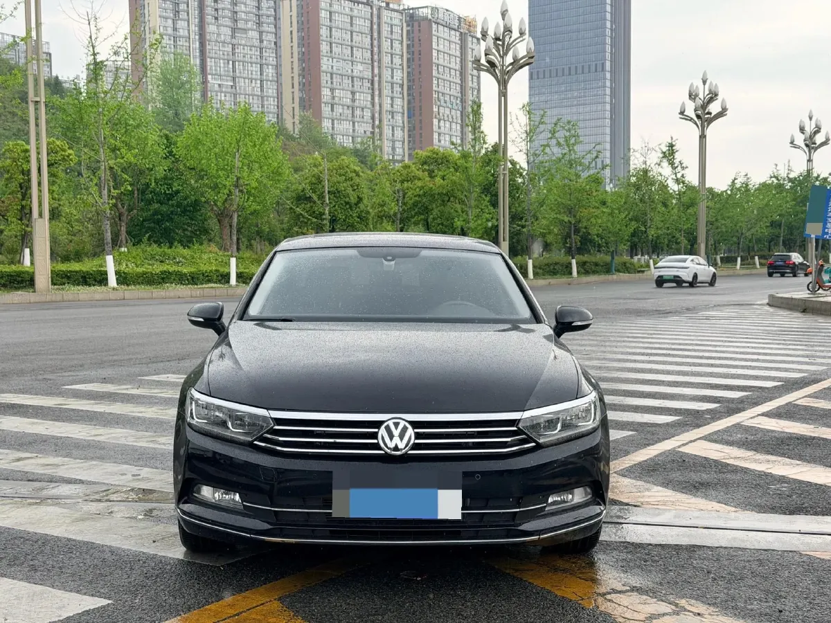 2019 Volkswagen Magotan 2.0T 186HP L4 7DCT,autocango,china used car exporter,china ev exporter,chinese used car exporter,chinese used ev exporter