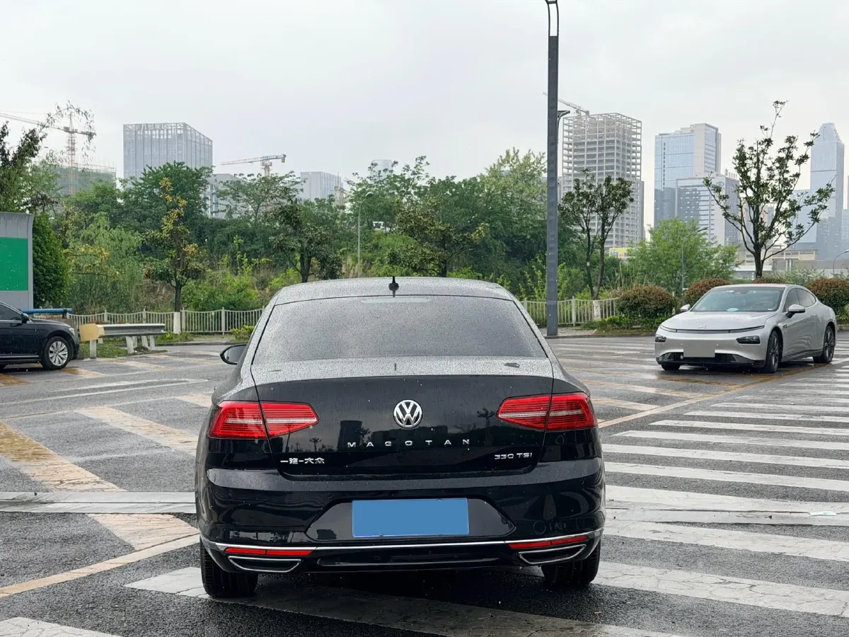 2019 Volkswagen Magotan 2.0T 186HP L4 7DCT,autocango,china used car exporter,china ev exporter,chinese used car exporter,chinese used ev exporter