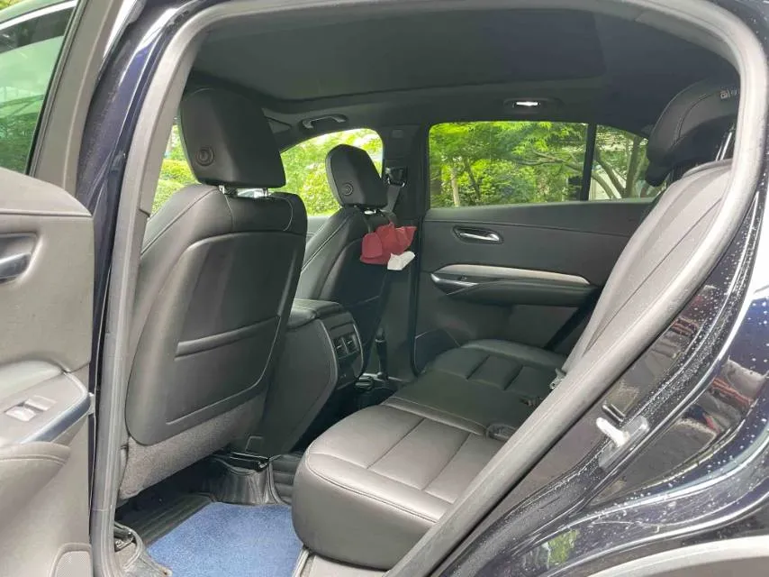 2021 Cadillac XT4 2.0T 237HP L4 9AT,autocango,china used car exporter,china ev exporter,chinese used car exporter,chinese used ev exporter