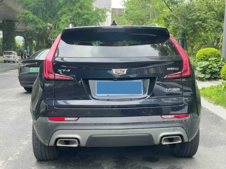 2021 Cadillac XT4 2.0T 237HP L4 9AT,autocango,china used car exporter,china ev exporter,chinese used car exporter,chinese used ev exporter
