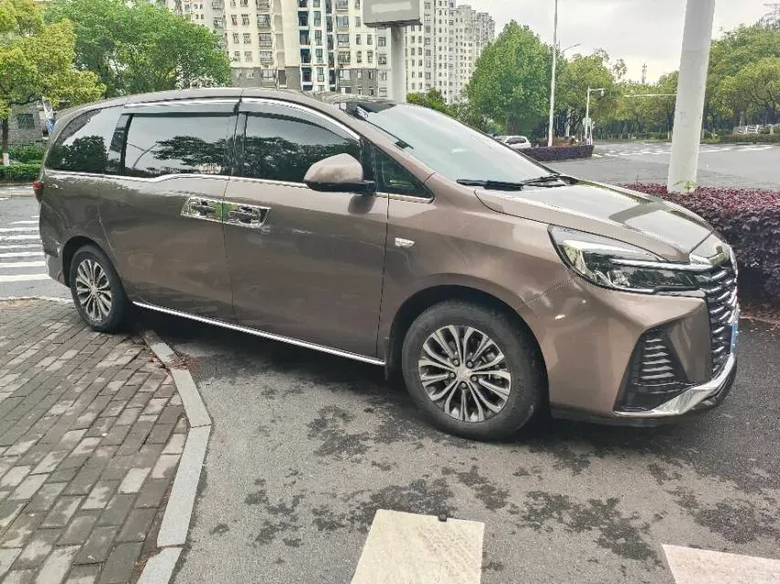 2023 Buick GL8 2.0T 237HP L4 9AT,autocango,china used car exporter,china ev exporter,chinese used car exporter,chinese used ev exporter