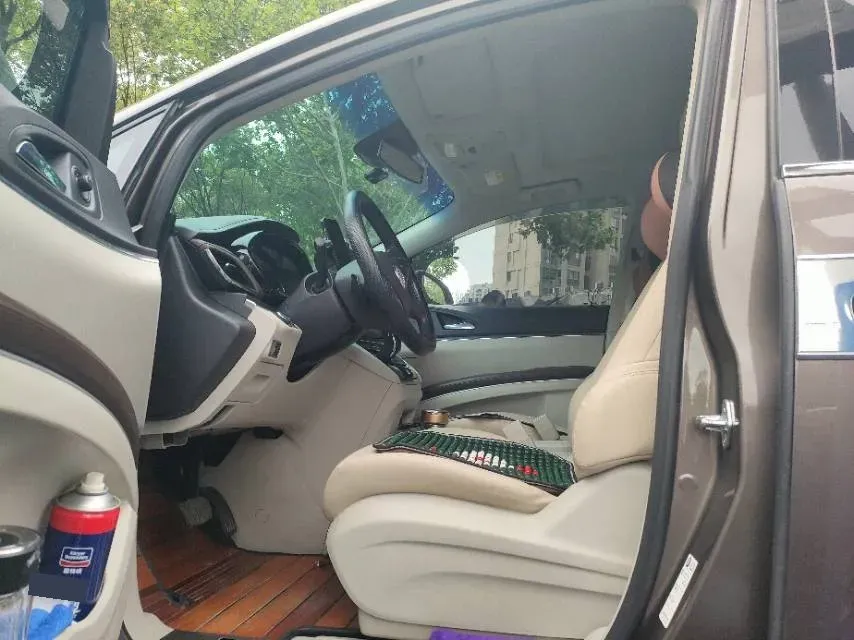 2023 Buick GL8 2.0T 237HP L4 9AT,autocango,china used car exporter,china ev exporter,chinese used car exporter,chinese used ev exporter