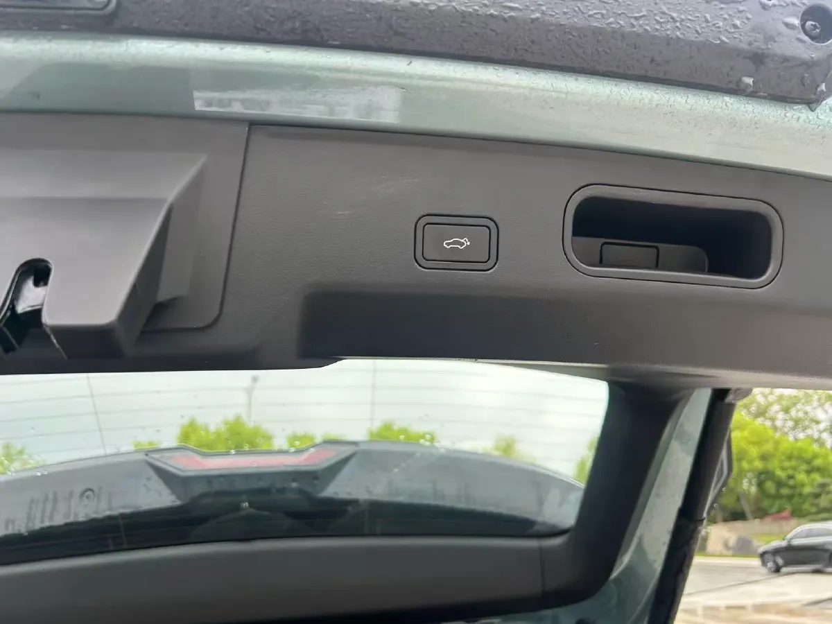 2025 Geely StarRay 1.5T 181HP L4 7DCT,autocango,china used car exporter,china ev exporter,chinese used car exporter,chinese used ev exporter