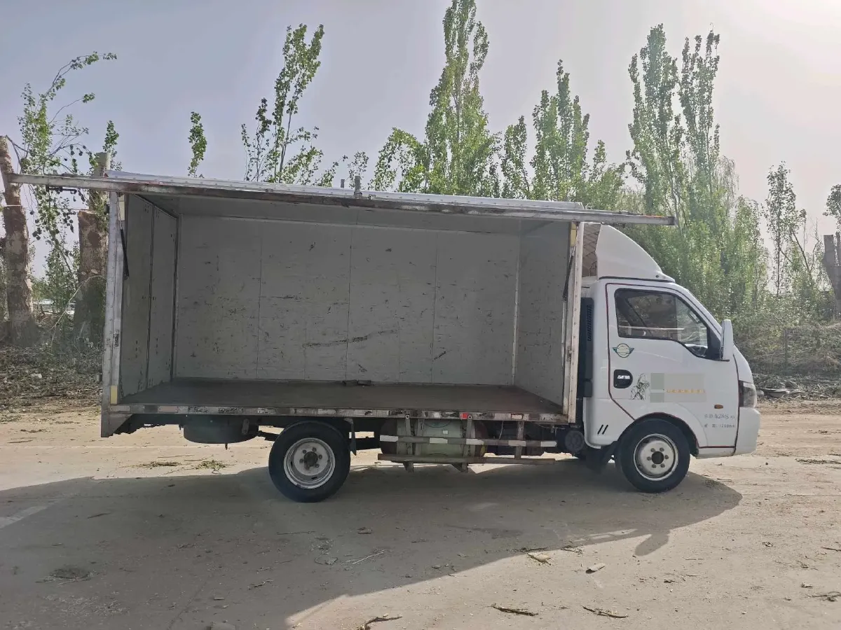 2017 DongFeng Forthing Joyear X5 1.6L 122HP L4 5MT,autocango,china used car exporter,china ev exporter,chinese used car exporter,chinese used ev exporter