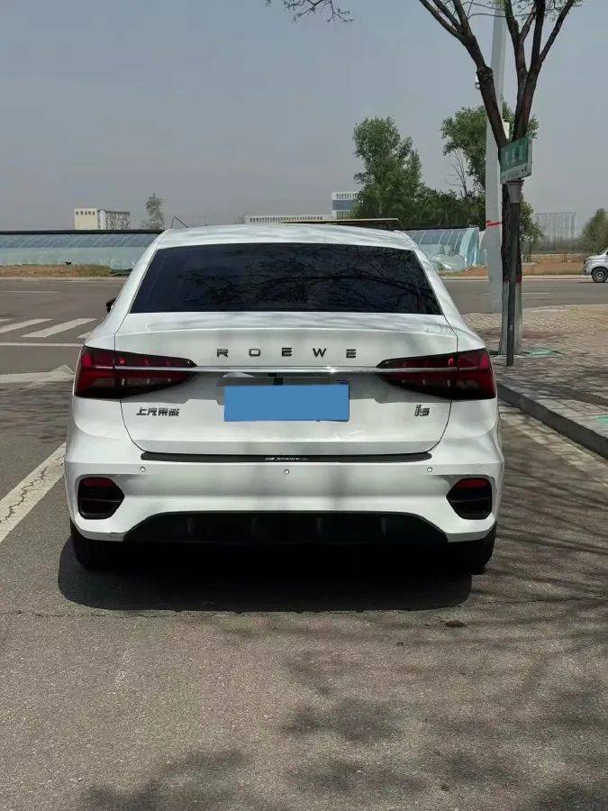 2021 Roewe i5 1.5L 120HP L4 CVT,autocango,china used car exporter,china ev exporter,chinese used car exporter,chinese used ev exporter