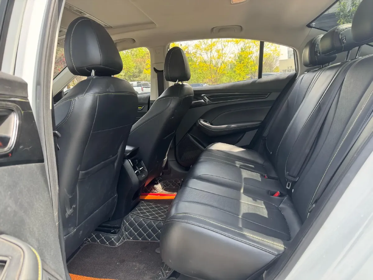 2021 Roewe i5 1.5L 120HP L4 CVT,autocango,china used car exporter,china ev exporter,chinese used car exporter,chinese used ev exporter