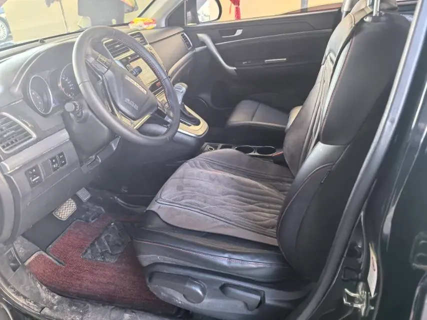 2019 Haval M6 1.5T 150HP L4 7DCT,autocango,china used car exporter,china ev exporter,chinese used car exporter,chinese used ev exporter