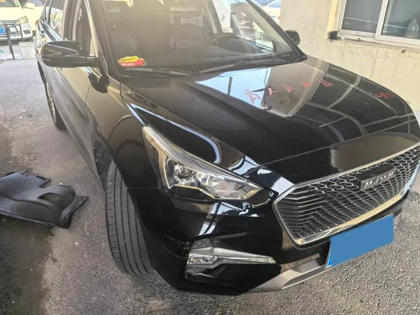 2019 Haval M6 1.5T 150HP L4 7DCT,autocango,china used car exporter,china ev exporter,chinese used car exporter,chinese used ev exporter