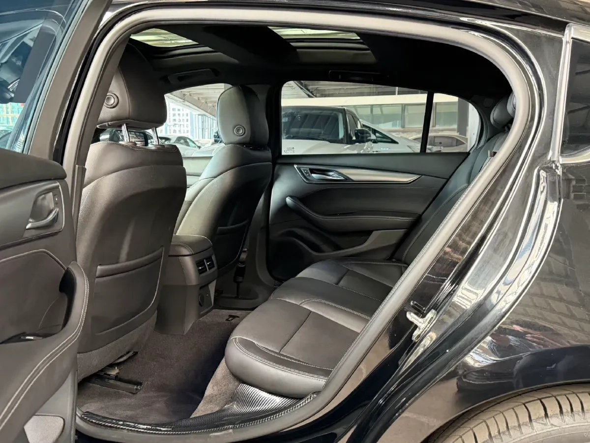 2022 Cadillac CT5 2.0T 237HP L4 10AT,autocango,china used car exporter,china ev exporter,chinese used car exporter,chinese used ev exporter