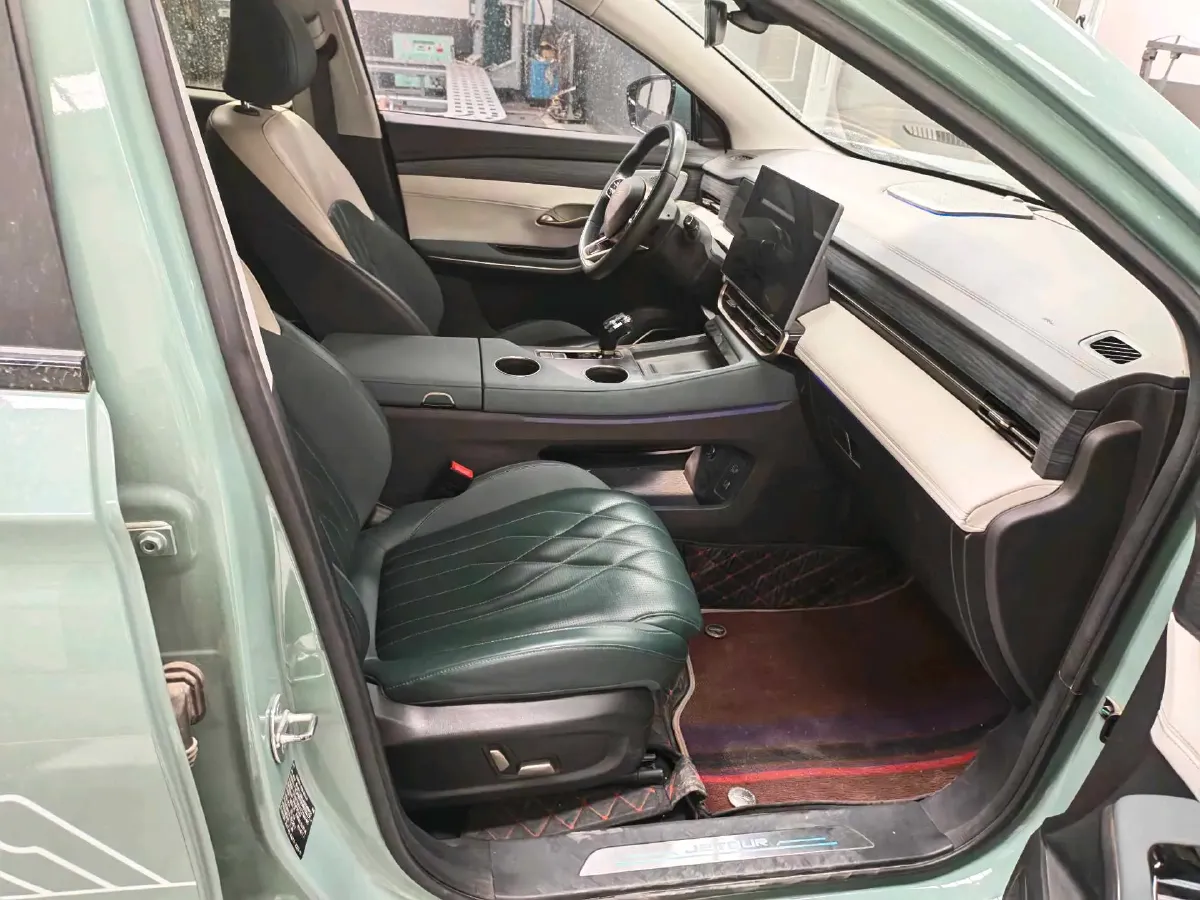 2025 Jetour Zongheng G700 2.0T 211HP L4 2DHT PHEV,autocango,china used car exporter,china ev exporter,chinese used car exporter,chinese used ev exporter