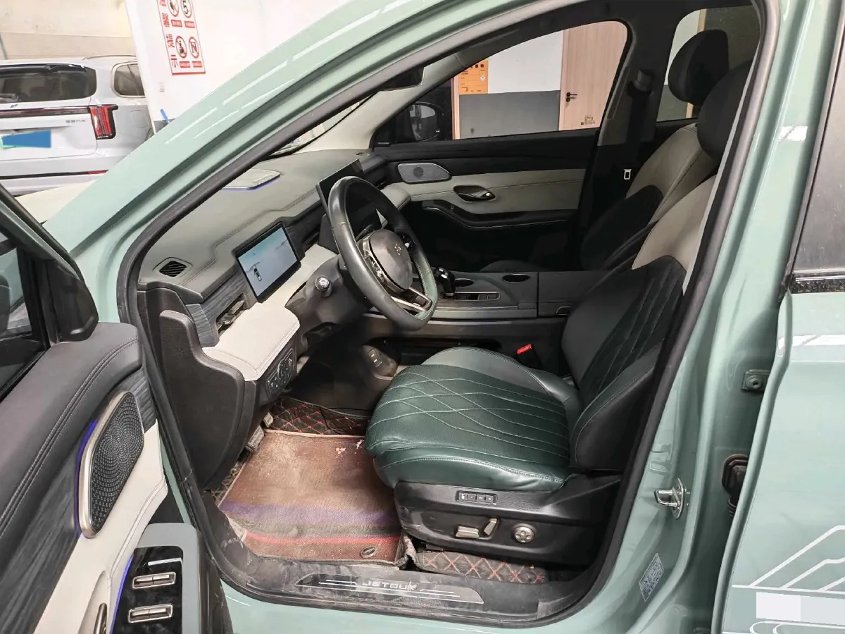 2025 Jetour Zongheng G700 2.0T 211HP L4 2DHT PHEV,autocango,china used car exporter,china ev exporter,chinese used car exporter,chinese used ev exporter