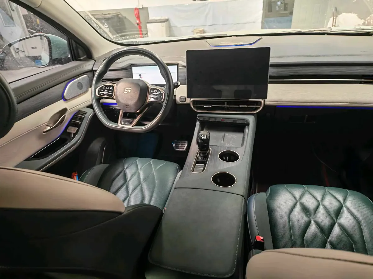 2025 Jetour Zongheng G700 2.0T 211HP L4 2DHT PHEV,autocango,china used car exporter,china ev exporter,chinese used car exporter,chinese used ev exporter