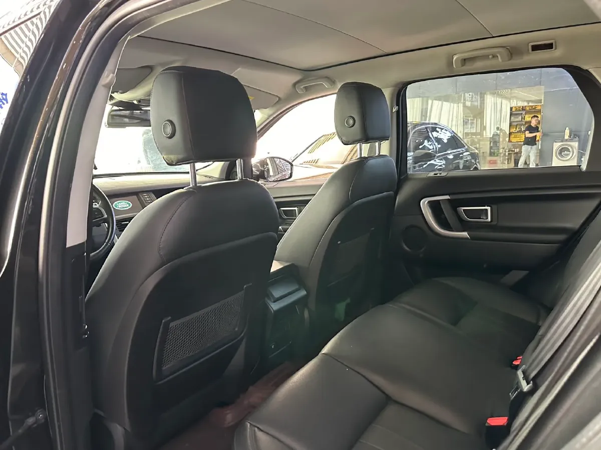 2018 Land Rover Discovery Sport 2.0T 241HP L4 9AT,autocango,china used car exporter,china ev exporter,chinese used car exporter,chinese used ev exporter