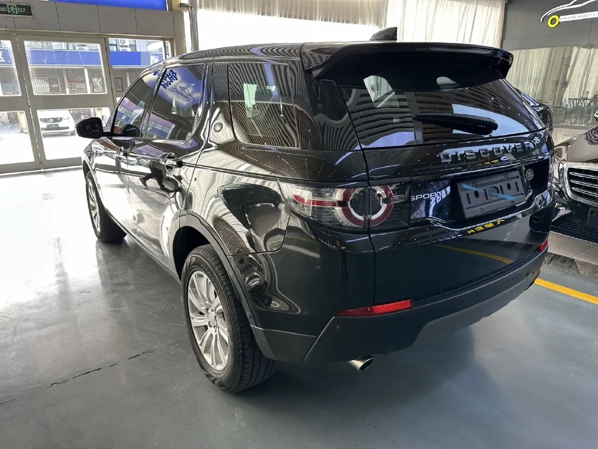 2018 Land Rover Discovery Sport 2.0T 241HP L4 9AT,autocango,china used car exporter,china ev exporter,chinese used car exporter,chinese used ev exporter