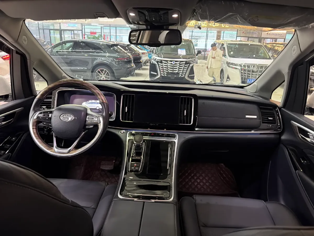 2021 GAC Trumpchi M8 2.0T 252HP L4 8AT,autocango,china used car exporter,china ev exporter,chinese used car exporter,chinese used ev exporter