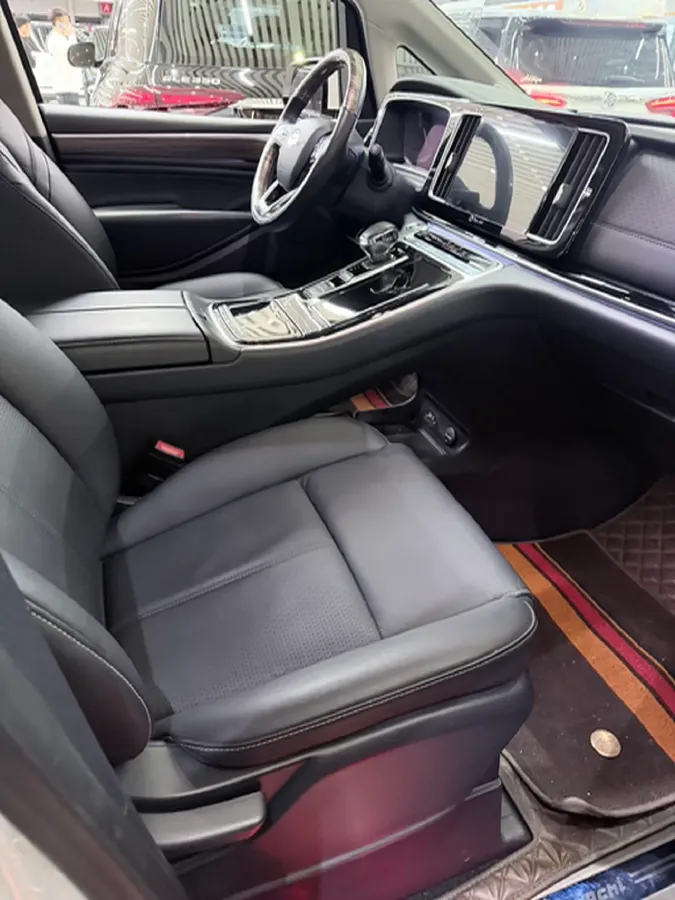 2021 GAC Trumpchi M8 2.0T 252HP L4 8AT,autocango,china used car exporter,china ev exporter,chinese used car exporter,chinese used ev exporter