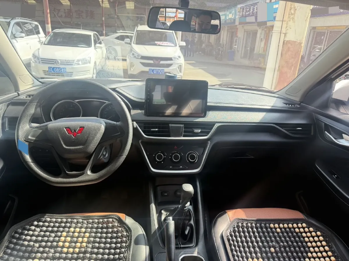 2021 WuLing HongGuang 1.5L 99HP L4 6MT,autocango,china used car exporter,china ev exporter,chinese used car exporter,chinese used ev exporter