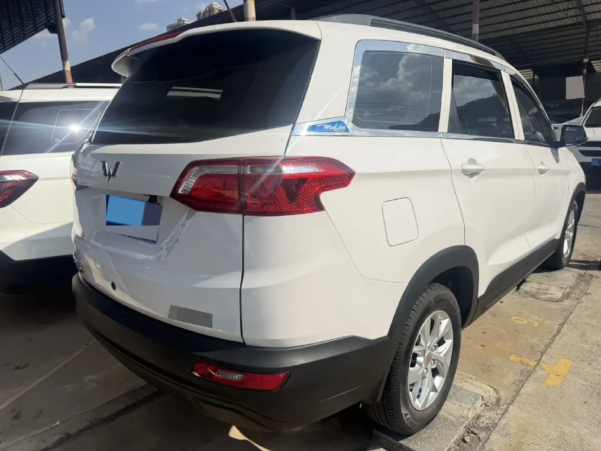 2021 WuLing HongGuang 1.5L 99HP L4 6MT,autocango,china used car exporter,china ev exporter,chinese used car exporter,chinese used ev exporter