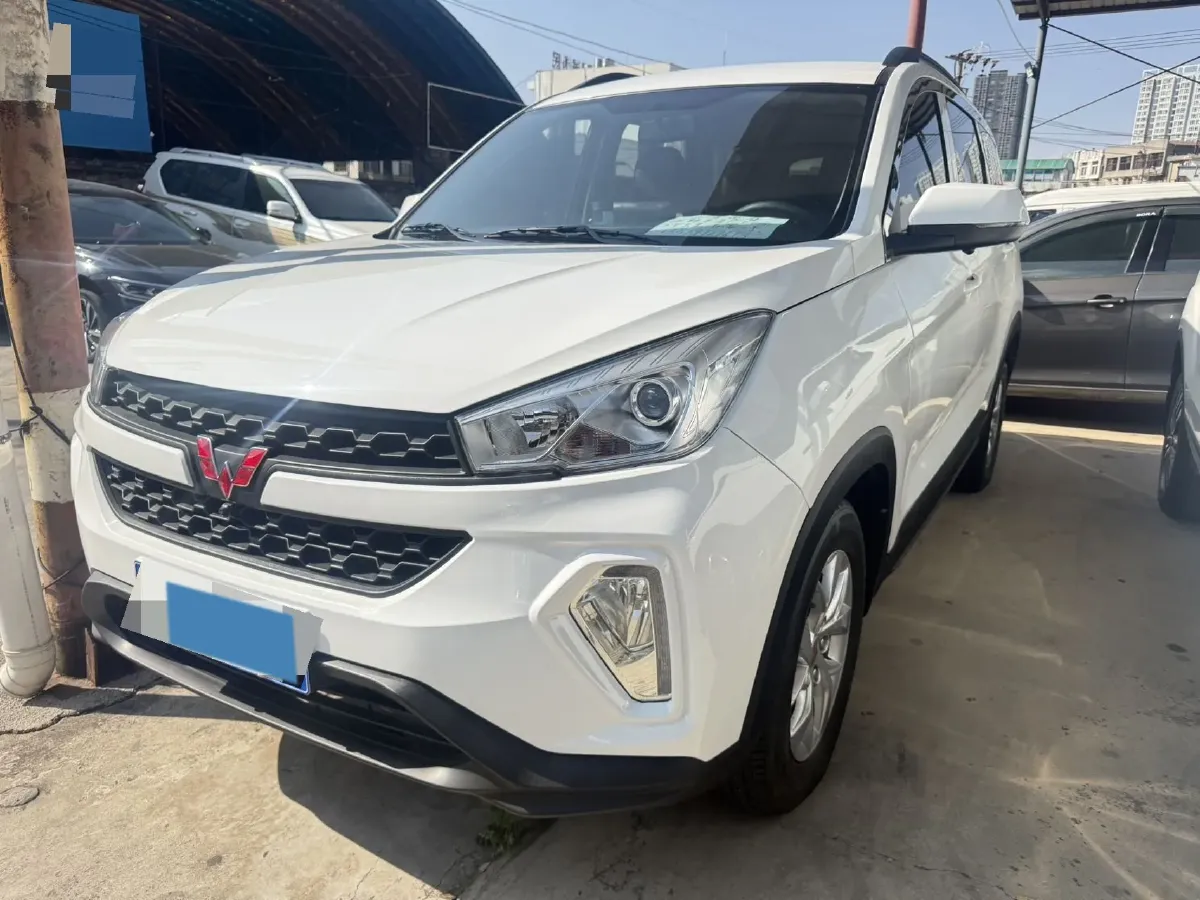 2021 WuLing HongGuang 1.5L 99HP L4 6MT,autocango,china used car exporter,china ev exporter,chinese used car exporter,chinese used ev exporter