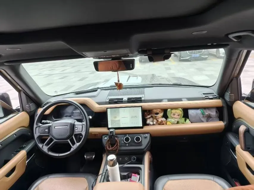 2023 Land Rover Defender 3.0T 400HP L6 8AT,autocango,china used car exporter,china ev exporter,chinese used car exporter,chinese used ev exporter