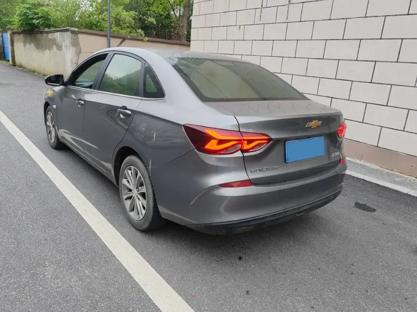 2022 Chevrolet Monza 1.5L 113HP L4 6AT,autocango,china used car exporter,china ev exporter,chinese used car exporter,chinese used ev exporter
