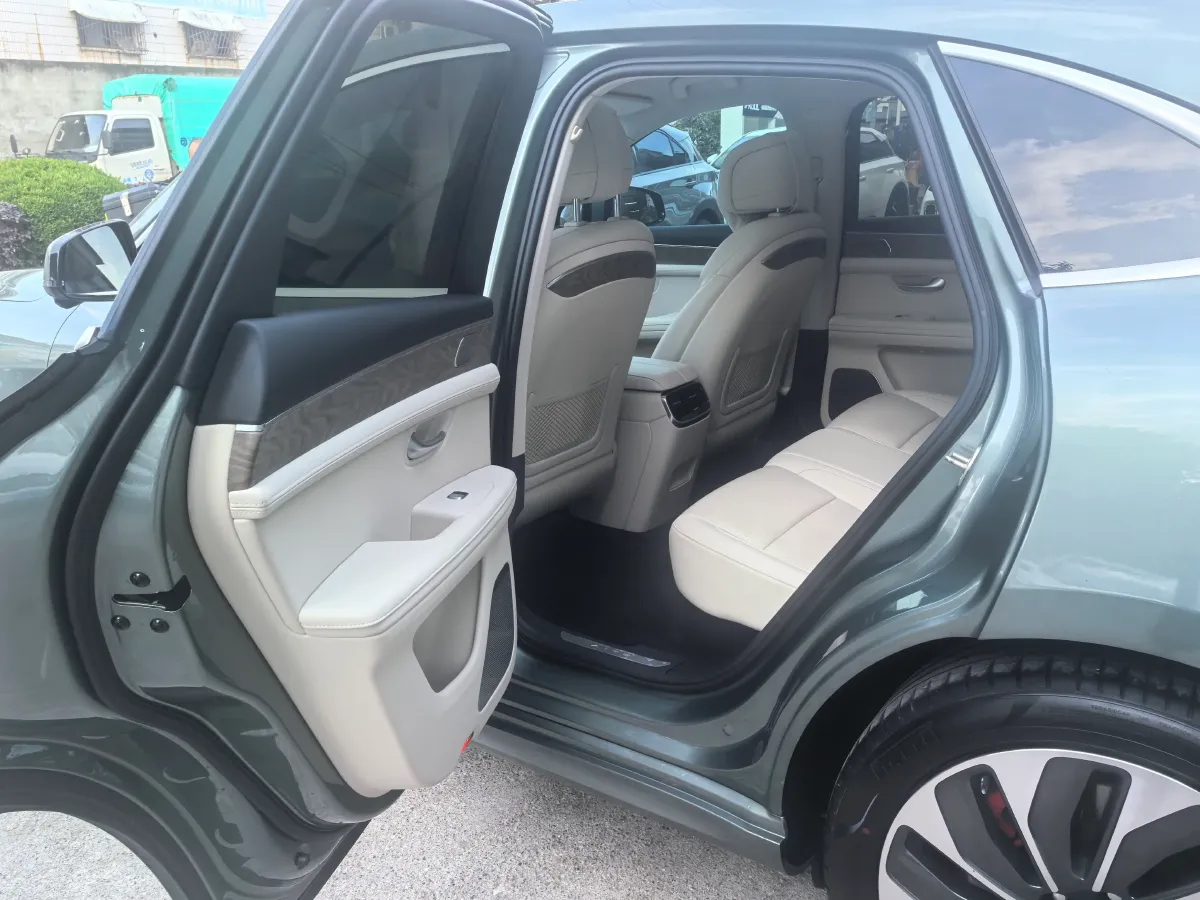 2022 JMC YuHu 7 2.0T 141HP L4 8AT,autocango,china used car exporter,china ev exporter,chinese used car exporter,chinese used ev exporter