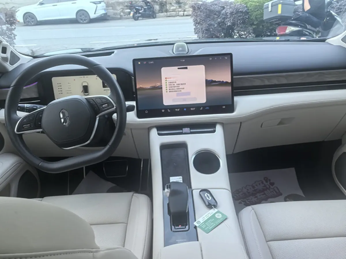 2022 JMC YuHu 7 2.0T 141HP L4 8AT,autocango,china used car exporter,china ev exporter,chinese used car exporter,chinese used ev exporter