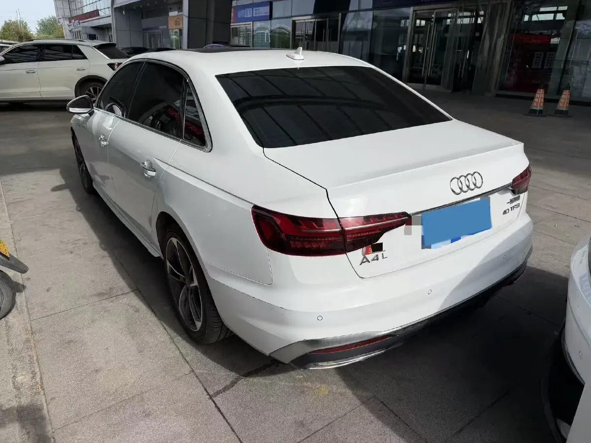 2020 Audi A4L 2.0T 190HP L4 7DCT,autocango,china used car exporter,china ev exporter,chinese used car exporter,chinese used ev exporter