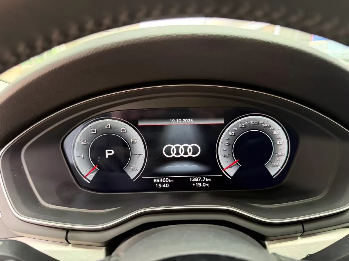 2020 Audi A4L 2.0T 190HP L4 7DCT,autocango,china used car exporter,china ev exporter,chinese used car exporter,chinese used ev exporter