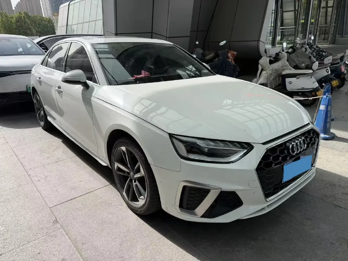 2020 Audi A4L 2.0T 190HP L4 7DCT,autocango,china used car exporter,china ev exporter,chinese used car exporter,chinese used ev exporter