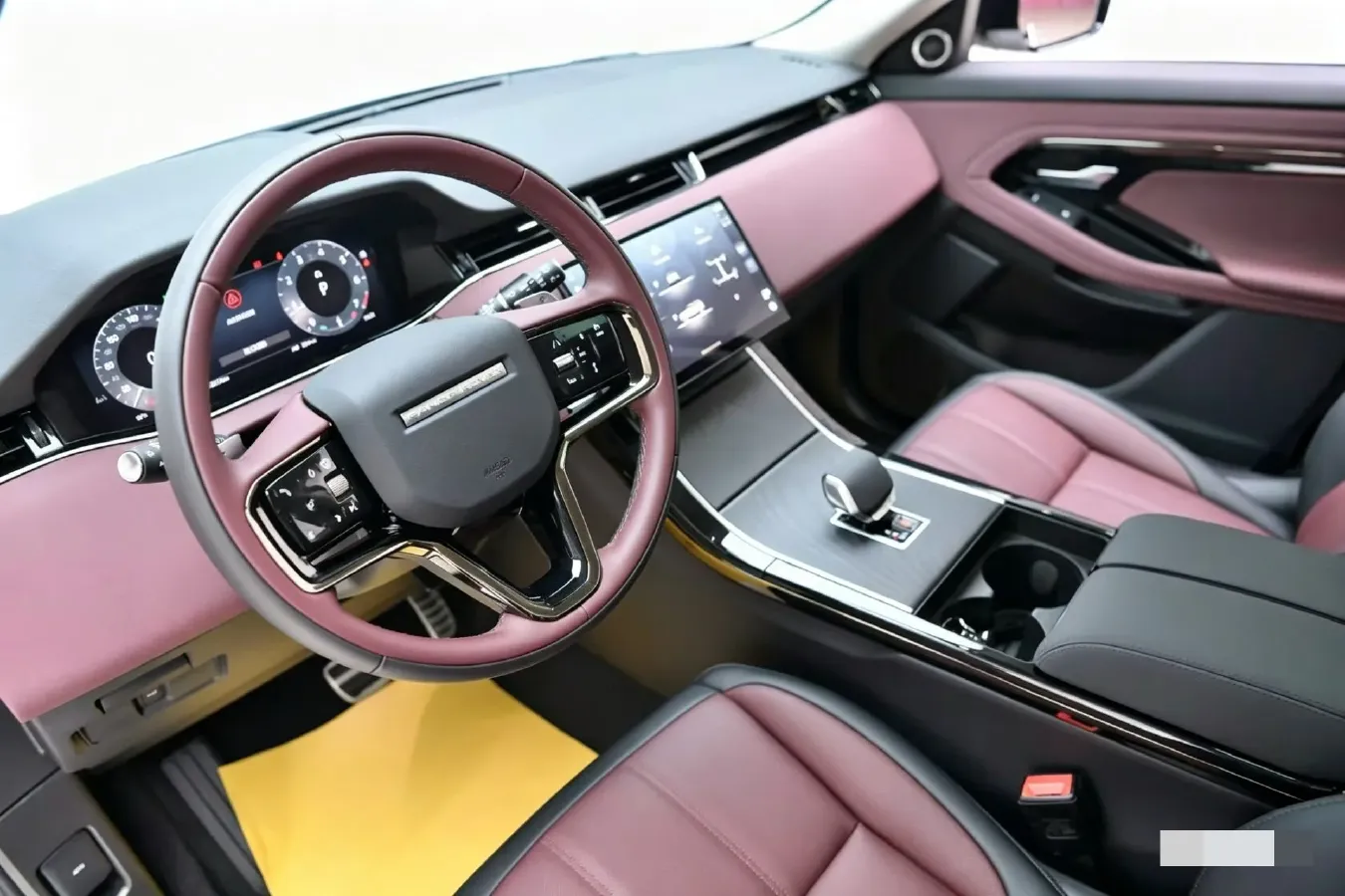 2026 Land Rover Range Rover Evoque 2.0T 249HP L4 9AT,autocango,china used car exporter,china ev exporter,chinese used car exporter,chinese used ev exporter