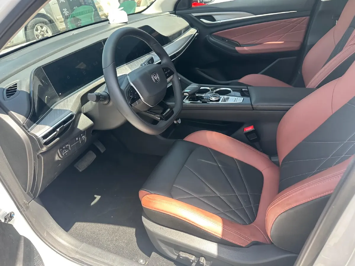 2021 ChangAn Eado 1.4T 160HP L4 7DCT,autocango,china used car exporter,china ev exporter,chinese used car exporter,chinese used ev exporter