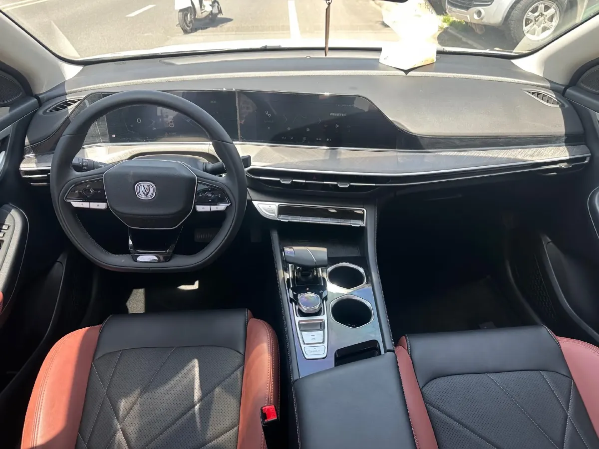 2021 ChangAn Eado 1.4T 160HP L4 7DCT,autocango,china used car exporter,china ev exporter,chinese used car exporter,chinese used ev exporter