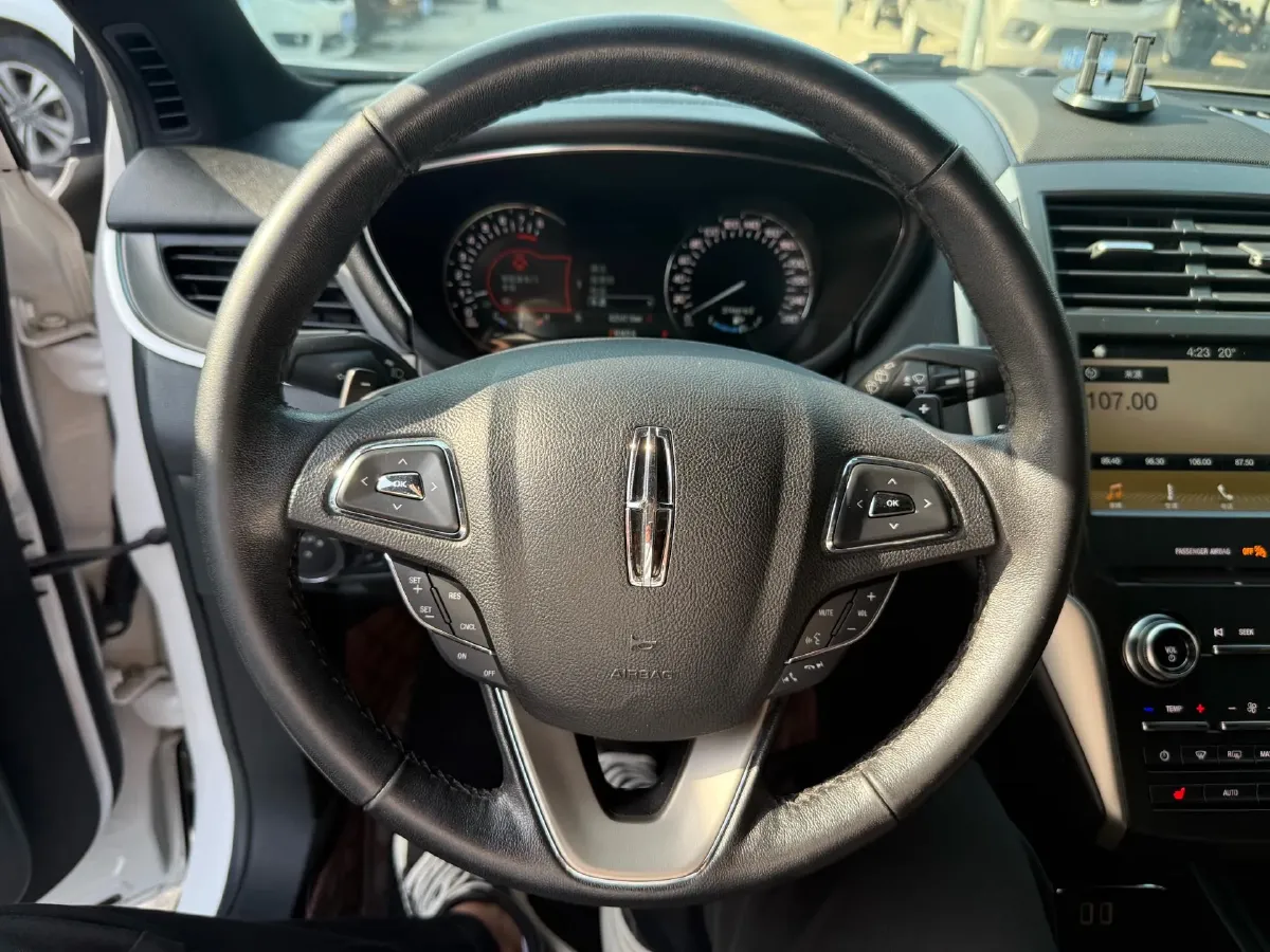 2017 Lincoln MKC 2.0T 203HP L4 6AT,autocango,china used car exporter,china ev exporter,chinese used car exporter,chinese used ev exporter