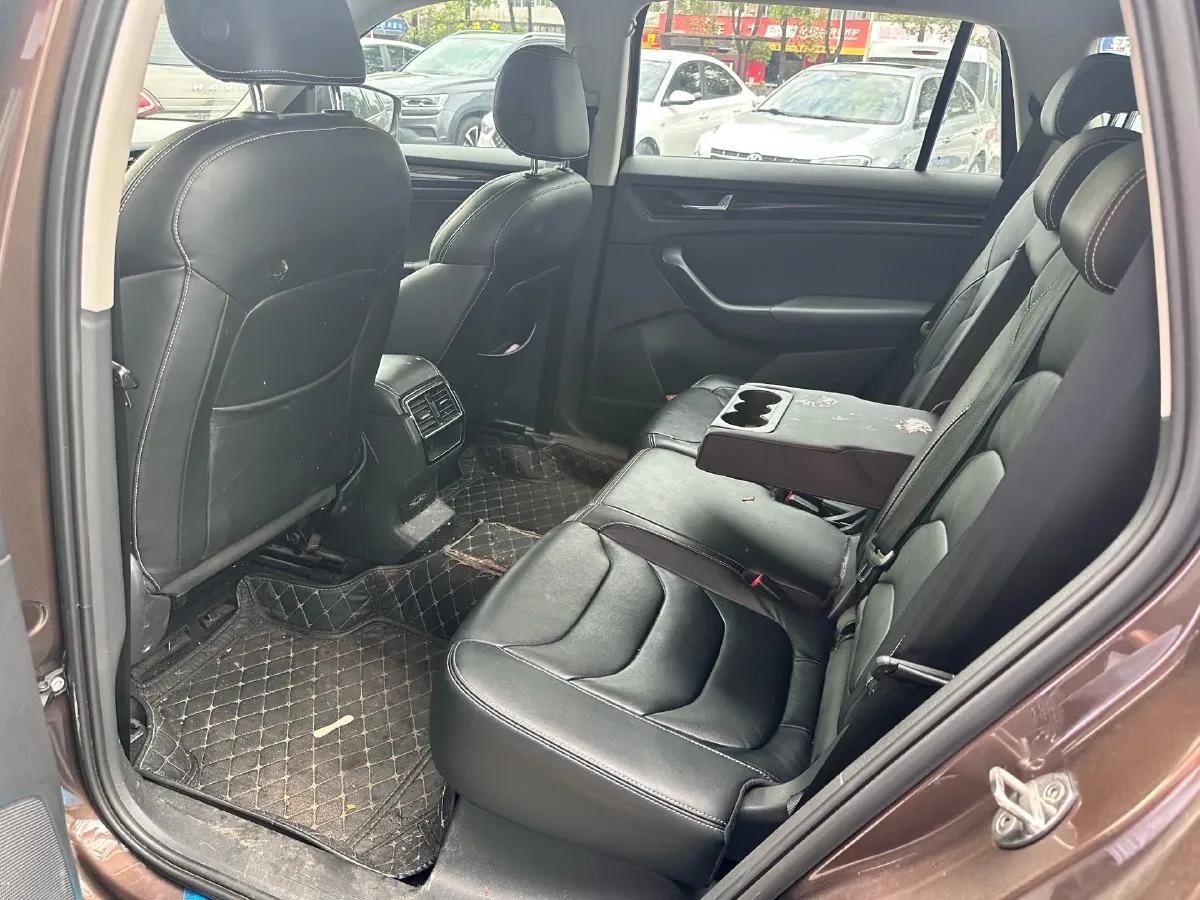 2018 Skoda Kodiak 2.0T 186HP L4 7DCT,autocango,china used car exporter,china ev exporter,chinese used car exporter,chinese used ev exporter