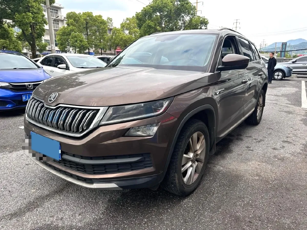 2018 Skoda Kodiak 2.0T 186HP L4 7DCT,autocango,china used car exporter,china ev exporter,chinese used car exporter,chinese used ev exporter