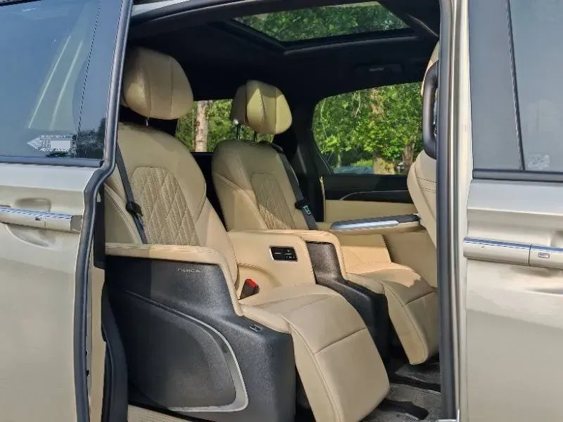 2022 Buick GL8 2.0T 237HP L4 9AT,autocango,china used car exporter,china ev exporter,chinese used car exporter,chinese used ev exporter