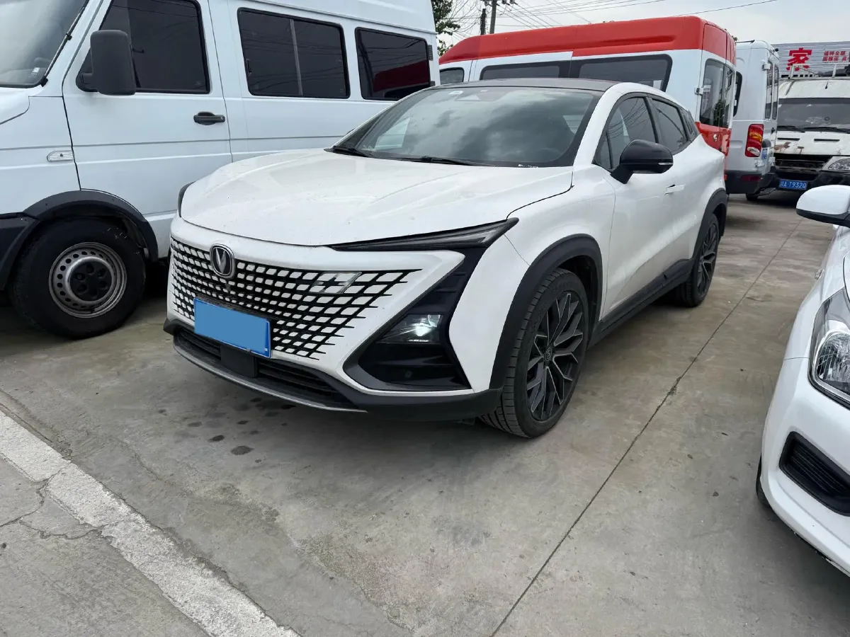 2022 ChangAn UNI-T 1.5T 188HP L4 7DCT,autocango,china used car exporter,china ev exporter,chinese used car exporter,chinese used ev exporter