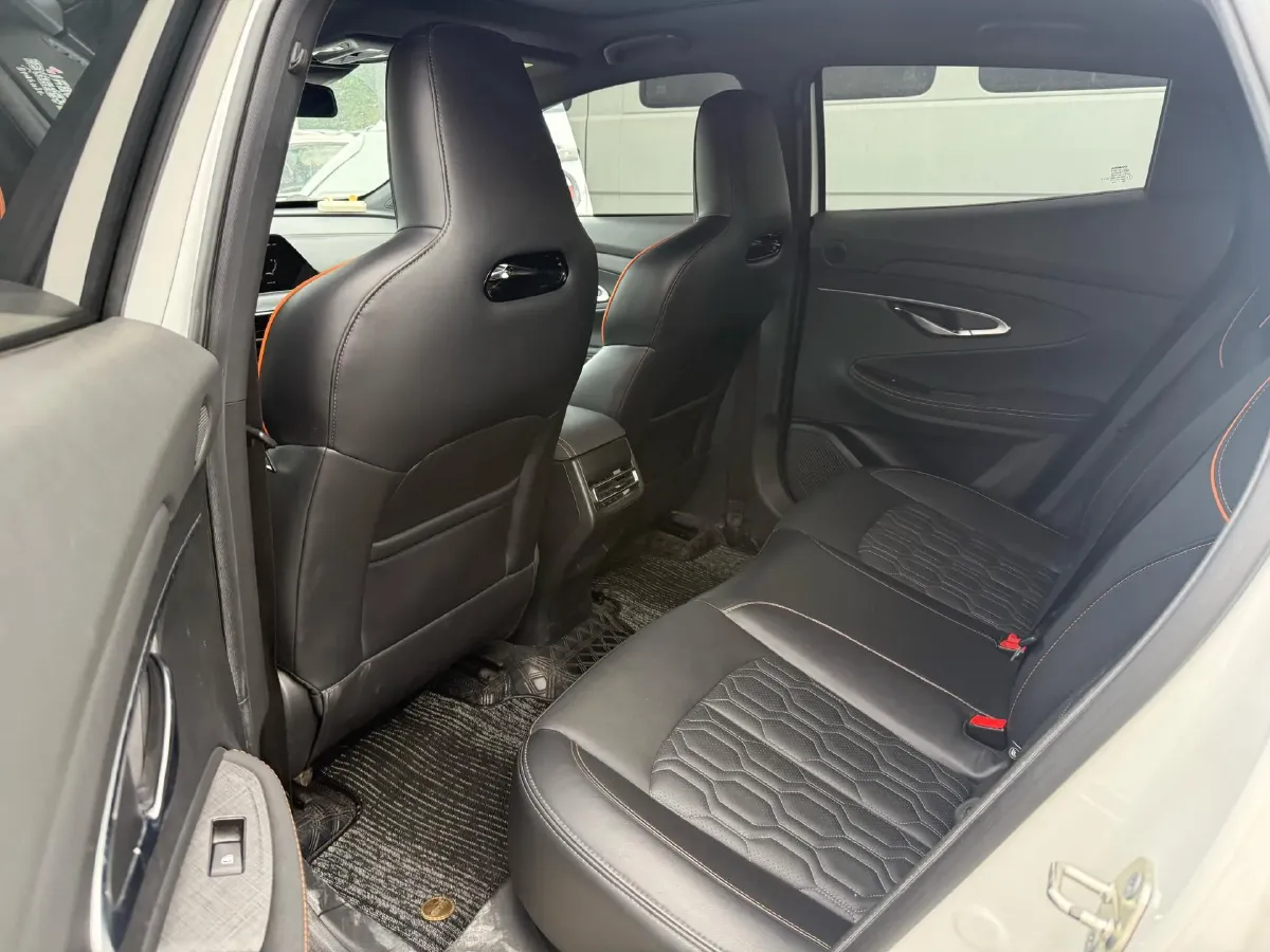 2022 ChangAn UNI-T 1.5T 188HP L4 7DCT,autocango,china used car exporter,china ev exporter,chinese used car exporter,chinese used ev exporter