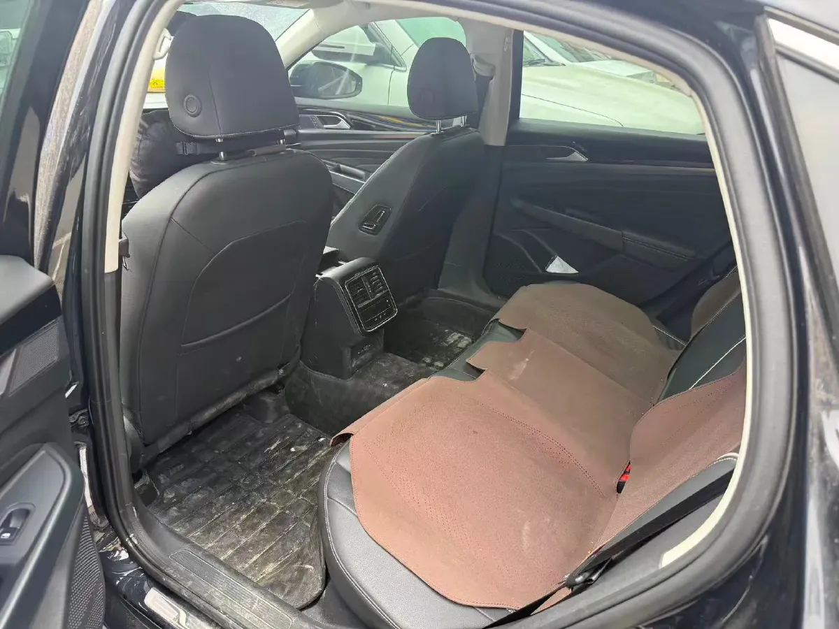 2023 Volkswagen Passat 2.0T 186HP L4 7DCT,autocango,china used car exporter,china ev exporter,chinese used car exporter,chinese used ev exporter