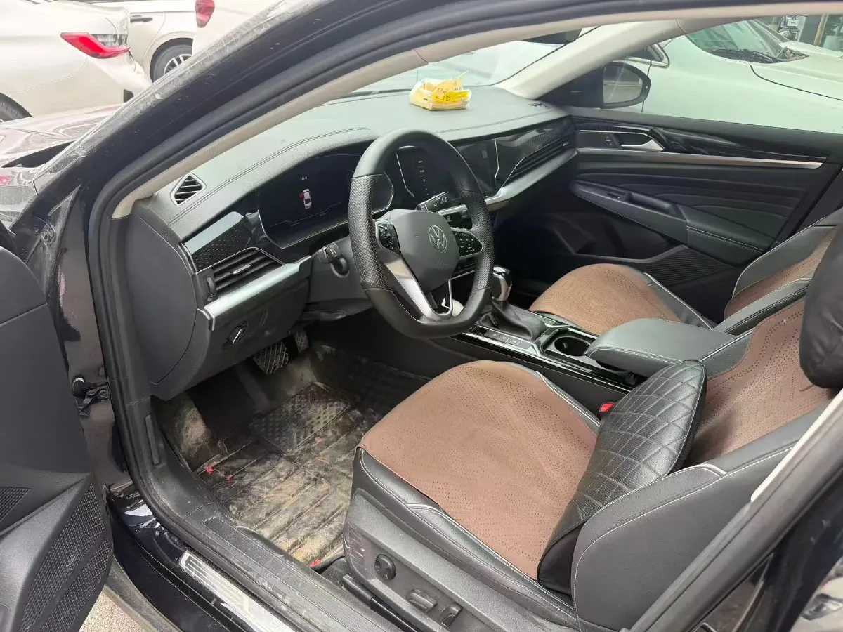 2023 Volkswagen Passat 2.0T 186HP L4 7DCT,autocango,china used car exporter,china ev exporter,chinese used car exporter,chinese used ev exporter