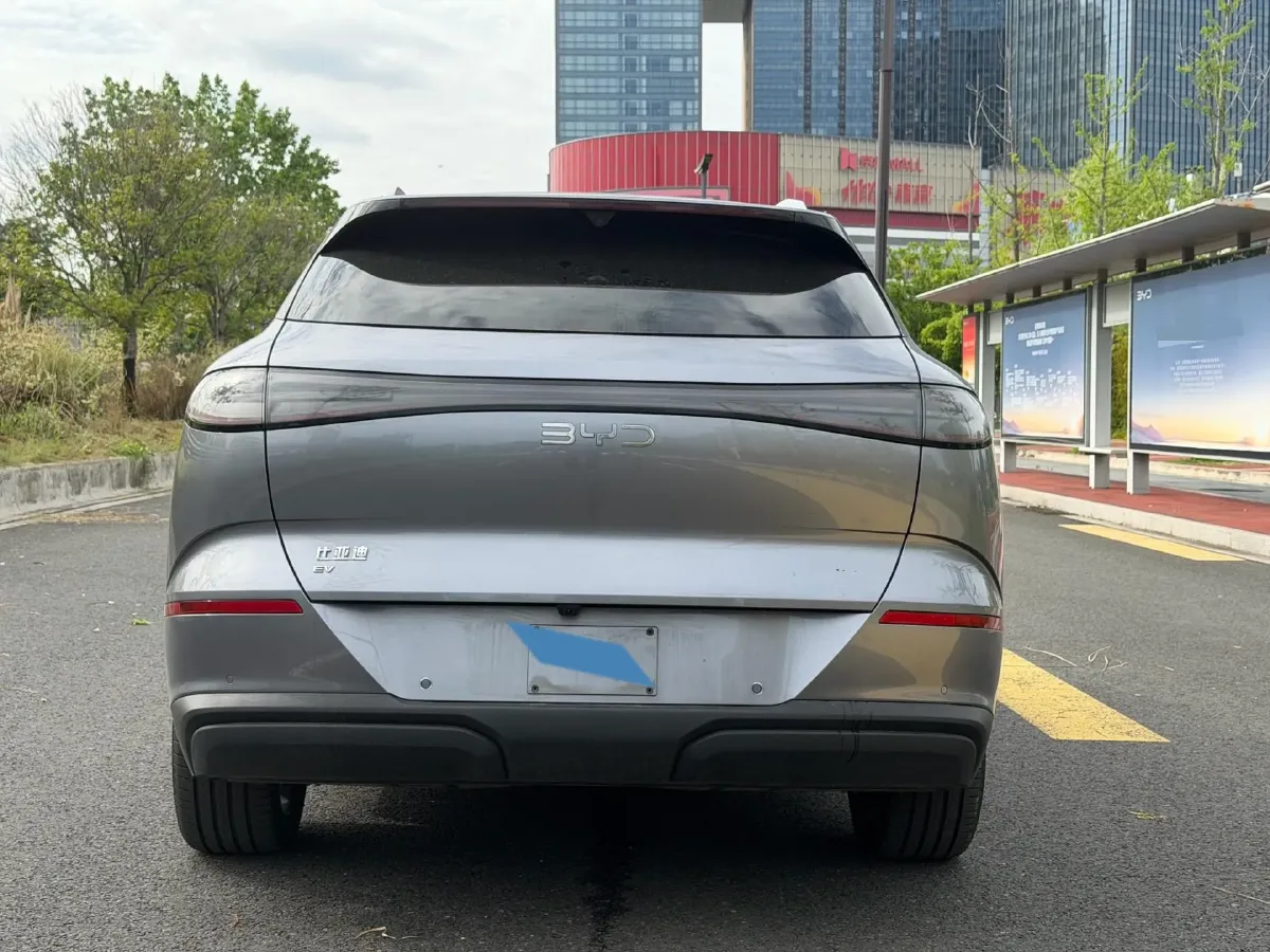 2025 LanDian E5 PLUS 1.5L 95HP L4 E-CVT PHEV,autocango,china used car exporter,china ev exporter,chinese used car exporter,chinese used ev exporter