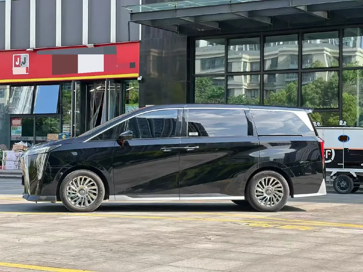 2023 GAC Trumpchi M8 2.0T 252HP L4 8AT,autocango,china used car exporter,china ev exporter,chinese used car exporter,chinese used ev exporter