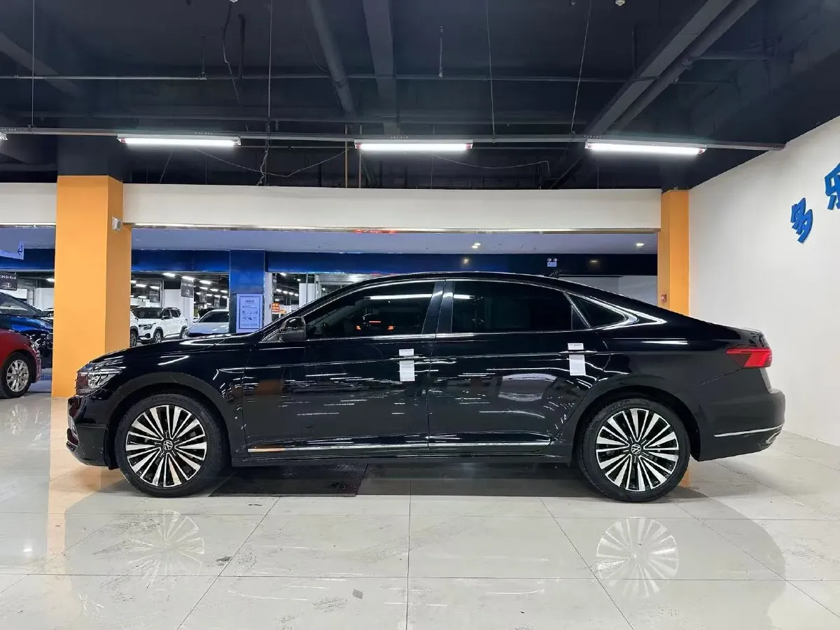 2020 Volkswagen Passat 2.0T 186HP L4 7DCT,autocango,china used car exporter,china ev exporter,chinese used car exporter,chinese used ev exporter